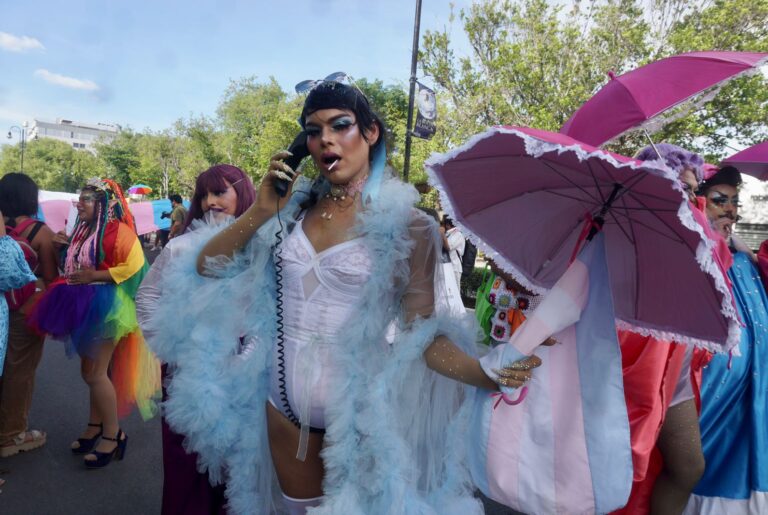La Marcha del Orgullo LGBTQ+ en Cozumel celebra 17 años de lucha, visibilidad, redes de apoyo y avances en derechos humanos.