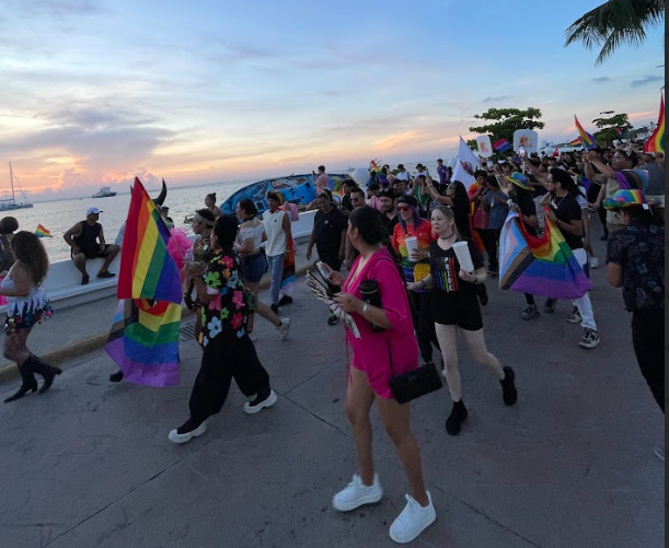 La Marcha del Orgullo LGBTQ+ en Cozumel celebra 17 años de lucha, visibilidad, redes de apoyo y avances en derechos humanos.