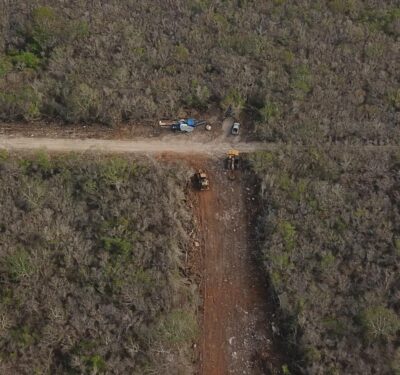 Pobladores de Chablekal denuncian la tala ilegal en Misnébalam y exigen frenar el despojo y la destrucción del monte maya.