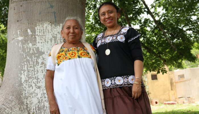 Bertha Pech impulsa un feminismo interseccional y antirracista en Yucatán desde la pedagogía y el activismo indígena maya.