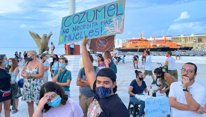 Cozumel enfrenta su mayor amenaza ambiental: el cuarto muelle pone en riesgo arrecifes, biodiversidad y el futuro sostenible.